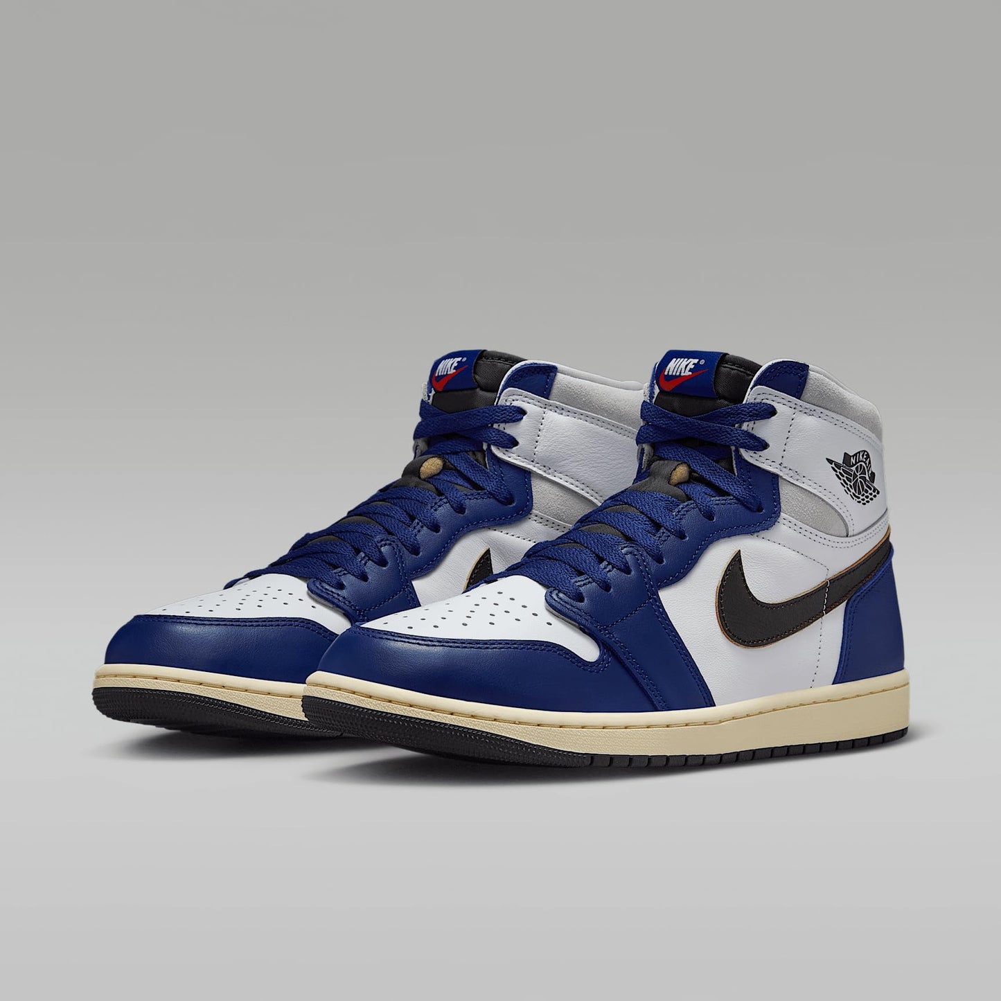 Air Jordan 1 High OG Rare Air Scarpe da uomo (DZ5485-100, Bianco/Grigio Neutro/Blu Reale scuro/Nero), Bianco/Grigio neutro/Blu reale scuro/Nero, 43 EU