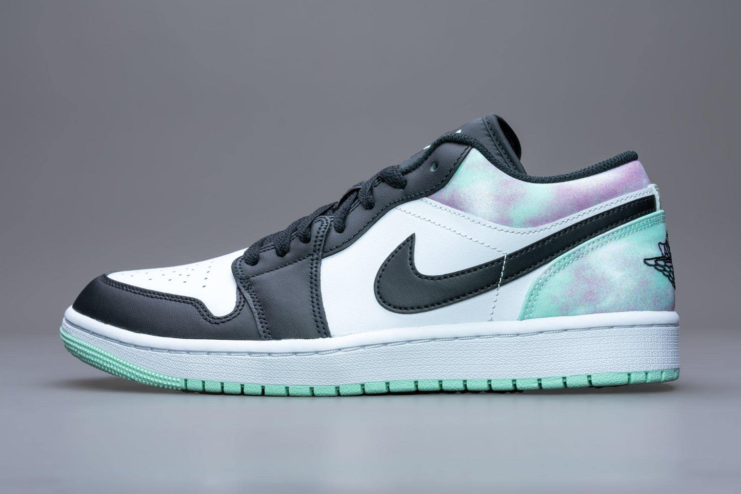 Nike Air Jordan 1 Low Scarpe da Uomo, Black/Black-University Blue, 40, Nero Nero Blu università, 44.5 EU